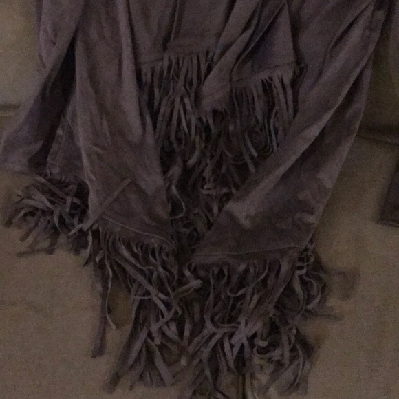 Diane Gilman faux gray suede jacket with fringe - Picture 3 of 7